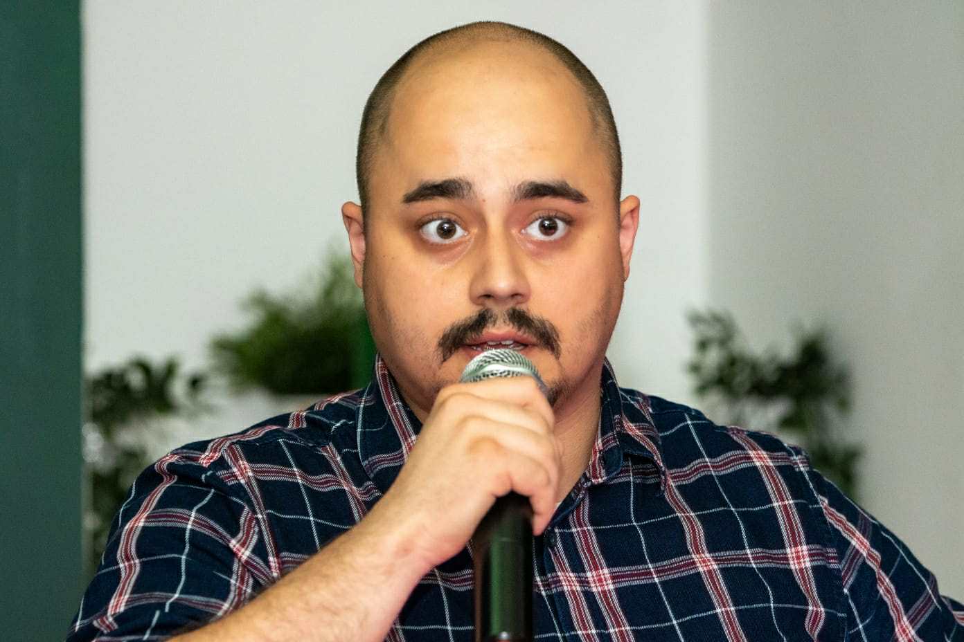 Po Prostu Damian – stand-up komik